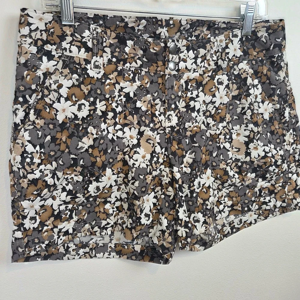 Columbia Omni-Shield Shorts Womens 8 Floral Brown Grey Hiking Outdoor - Picture 2 of 13